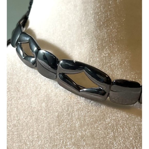 Liz Claiborne Black Metal Necklace -- 18" -- NWTS - Picture 1 of 7